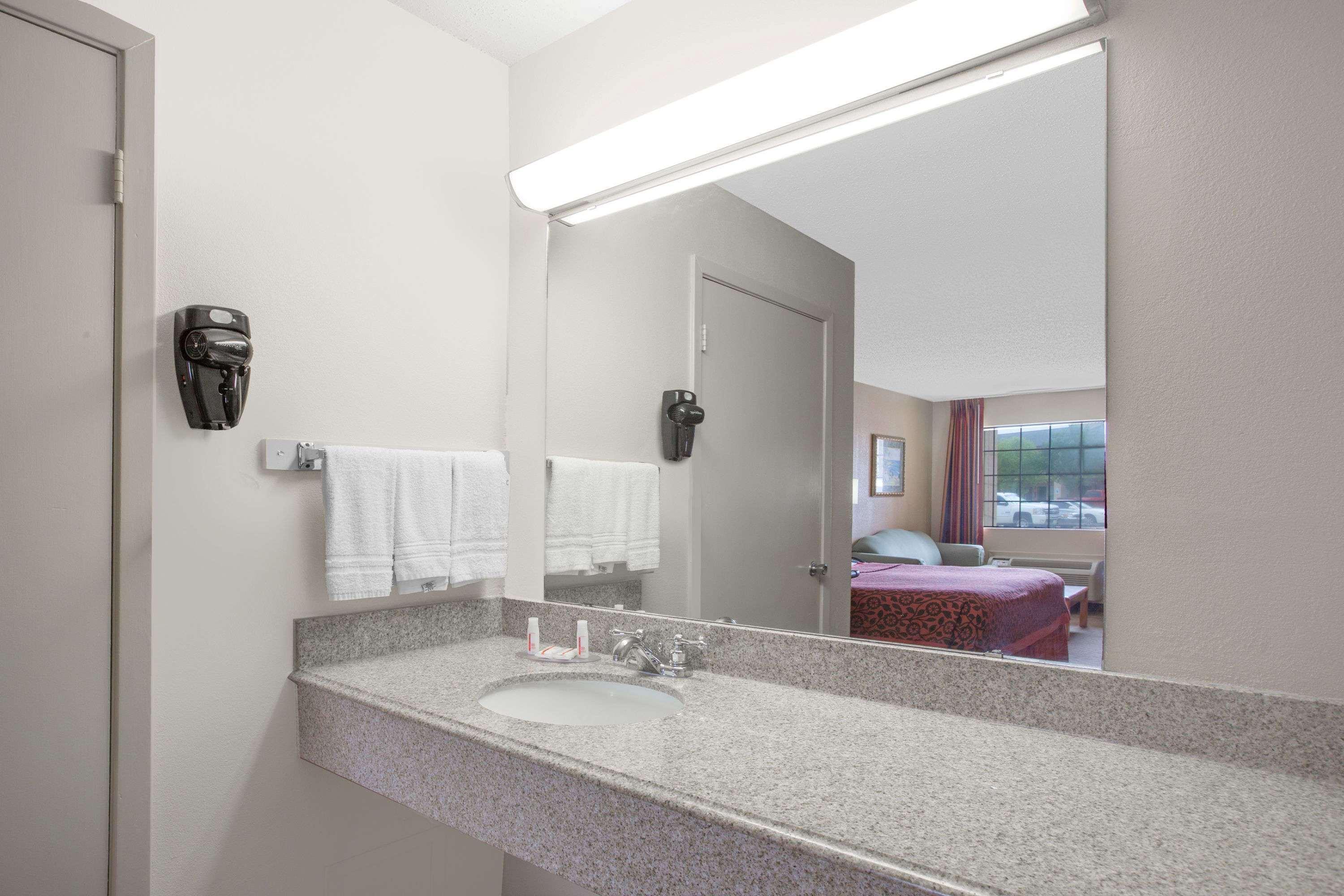 Days Inn By Wyndham Ruston La Luaran gambar